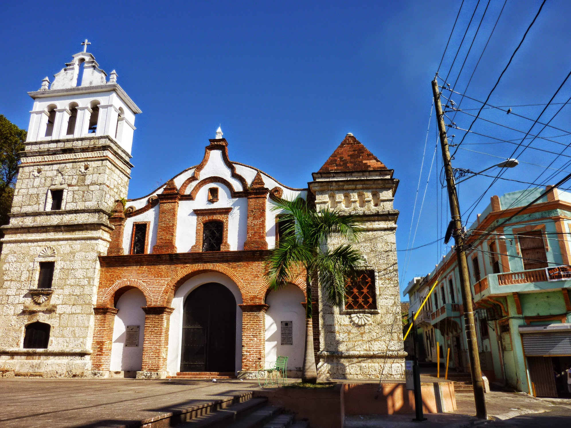 Iglesia de Santa Bárbara - Touring