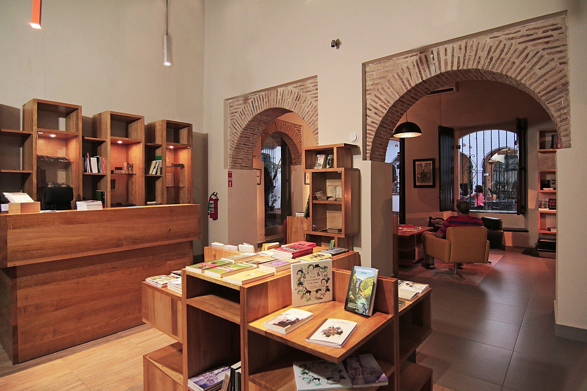 LIBRERÍA MAMEY, UN ESPACIO CULTURAL EN LA ZONA COLONIAL DE